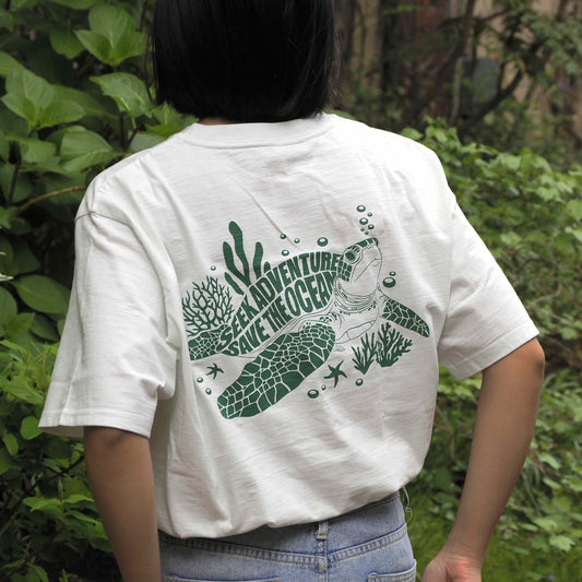 PADI x YURIE 廃漁網リサイクルTシャツ（ウミガメ）