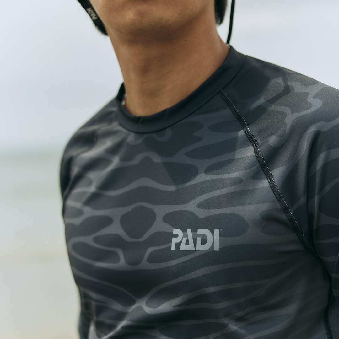 PADI ラッシュガード - Tiger Shark – PADI Gear Japan