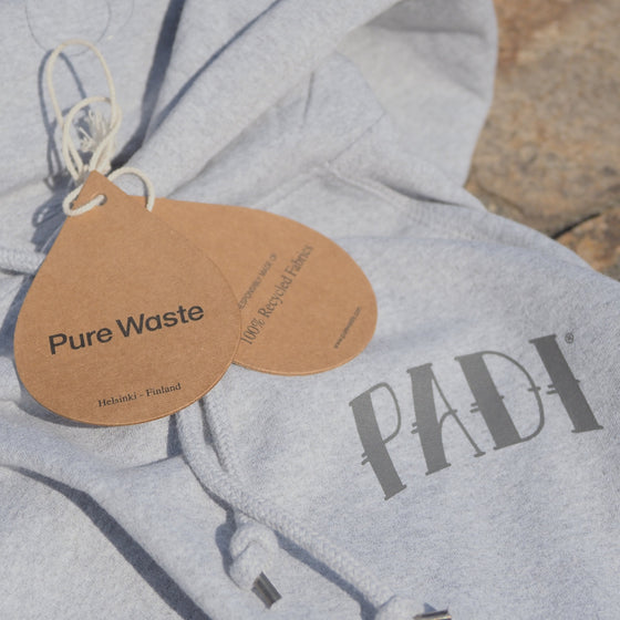 PADI x Pure Waste フーディー（スクーバタンク)　